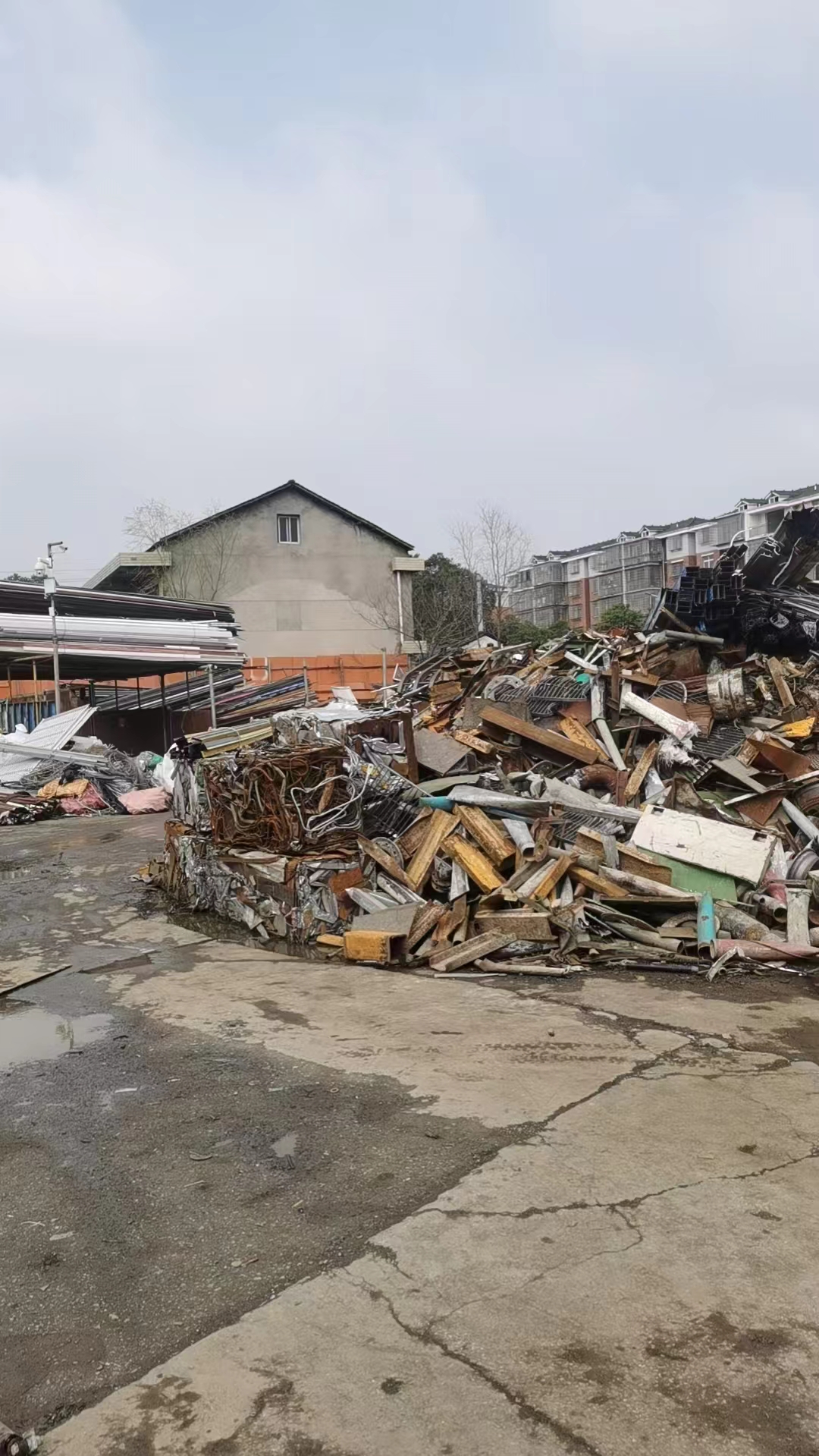 收購(gòu)閑置廠礦，廢銅，廢鋁，廢鐵，各種機(jī)電設(shè)備等。