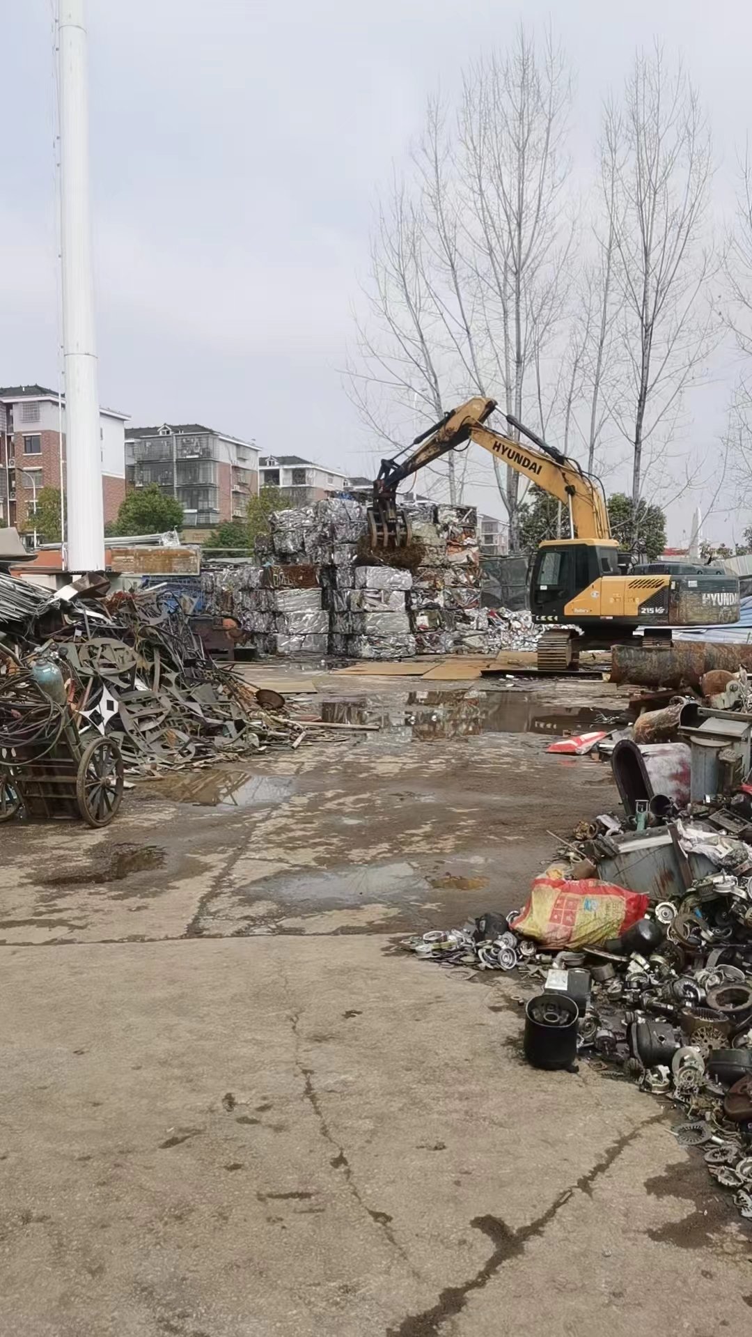 收購閑置廠礦，廢銅，廢鋁，廢鐵，各種機(jī)電設(shè)備等。